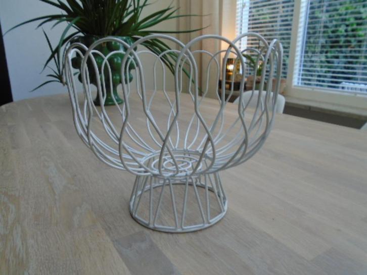 pt Present Time witte draadmand, mand, fruitschaal wired, Huis en Inrichting, Keuken | Keukenbenodigdheden, Gebruikt, Ophalen of Verzenden