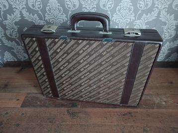 Vertegenwoordigers Koffer/ DAF Trucks /jaren 70/80 beschikbaar voor biedingen