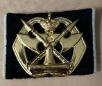 Baretembleem juridische dienst nato sluiting, Verzamelen, Verzenden, Landmacht, Nederland, Embleem of Badge