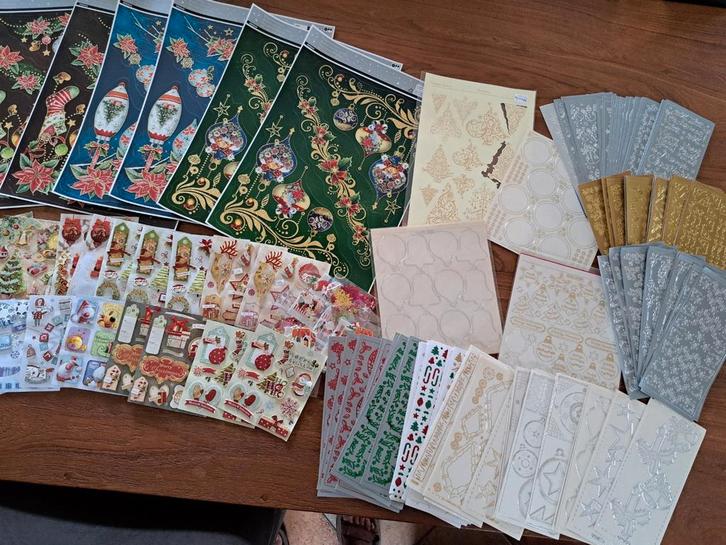 Heel veel kerst stickers kaarten maken of kadootje versieren, Hobby en Vrije tijd, Kaarten | Zelf maken, Zo goed als nieuw, Overige typen