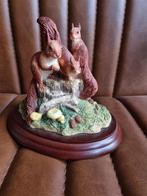 Border fine arts B0224 Squirrel Family, Ophalen of Verzenden, Nieuw, Beeldje of Figuurtje