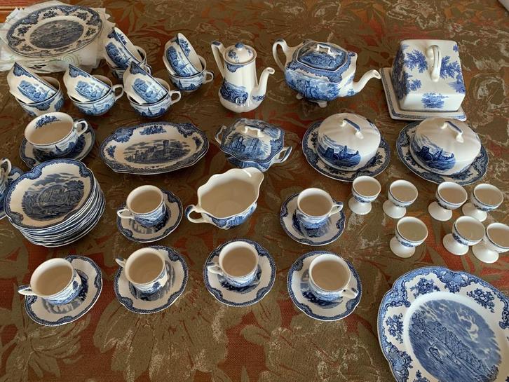 Ontbijt/thee–en koffie service Johnson Brothers, Huis en Inrichting, Keuken | Servies, Zo goed als nieuw, Compleet servies, Overige stijlen