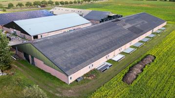 Stal, overkapping, bovenbouw te koop in Gassel beschikbaar voor biedingen