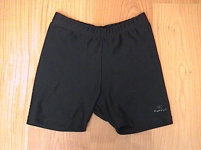 DOMYOS / DECATHLON kort zwart sportbroekje / gymbroekje gym, Gebruikt, Meisje, DOMYOS, Sport- of Zwemkleding