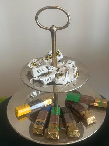 Vintage Serveerschaal 2-laags, Jaren '50-'70 beschikbaar voor biedingen