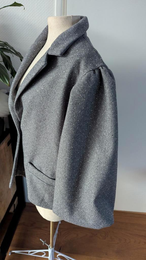 Pinka blazer S/ M, Kleding | Dames, Jasjes, Kostuums en Pakken, Zo goed als nieuw, Jasje, Maat 38/40 (M), Grijs, Ophalen of Verzenden