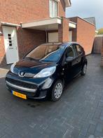 Peugeot 107- 5 deurs- 2011- Zwart - airco, Auto's, Peugeot, Origineel Nederlands, Te koop, Benzine, 4 stoelen