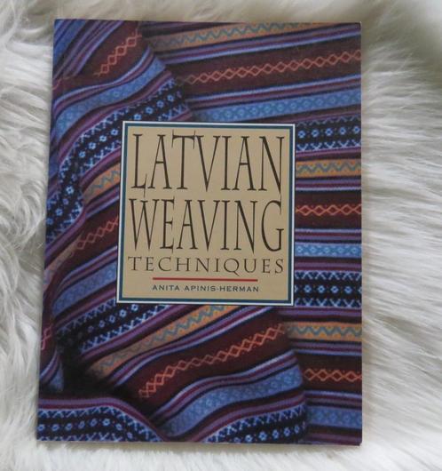 Latvian Weaving Techniques (weef technieken Letland), Boeken, Hobby en Vrije tijd, Gelezen, Tekenen en Schilderen, Ophalen of Verzenden
