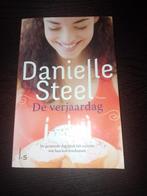 Danielle Steel - De Verjaardag (Special Veldboeket 2019), Danielle Steel, Ophalen of Verzenden, Zo goed als nieuw, Nederland