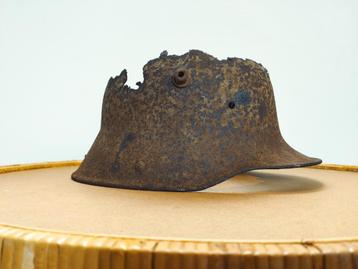 Duitse helm beschikbaar voor biedingen