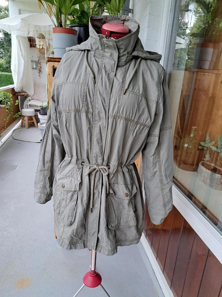 Leger kleurige zomer parka jas, met afritsbare capuchon., Kleding | Dames, Jassen | Zomer, Zo goed als nieuw, Maat 42/44 (L), Groen