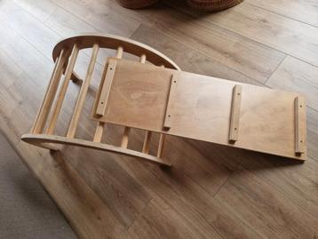 Montessori klimrek met glijbaan beschikbaar voor biedingen