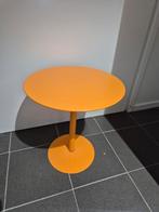 Vintage oranje bijzettafel, Minder dan 55 cm, Gebruikt, Rond, 2j.brabant@gmail.com