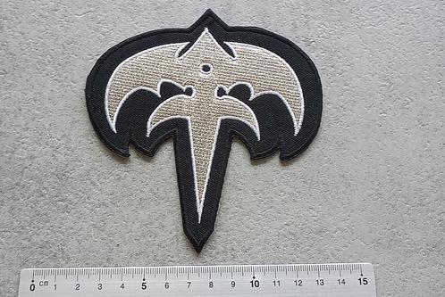 Queensryche shaped Empire logo patch q57, Verzamelen, Muziek, Artiesten en Beroemdheden, Nieuw, Kleding, Verzenden