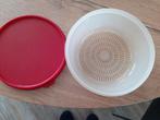 Tupperware Vergiet/ Zeef met Deksel, Huis en Inrichting, Keuken | Tupperware, Ophalen, Gebruikt, Rood, Bak of Kom
