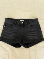 Nette spijker short / korte broek van H&M maat 34, Kleding | Dames, Spijkerbroeken en Jeans, Ophalen of Verzenden, Zwart