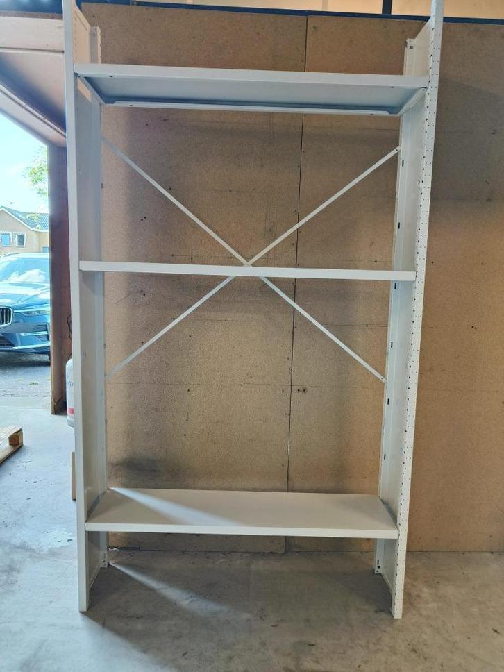 Metalen stellingkast - ca. 13 meter lang - Zeer stevig, Huis en Inrichting, Kasten | Stellingkasten, Zo goed als nieuw, Ophalen