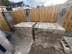 Gratis Betontegels 20x20 - Veldhoven (voor 01.10 ophalen), Tuin en Terras, Ophalen, Gebruikt, 10 m² of meer, Beton
