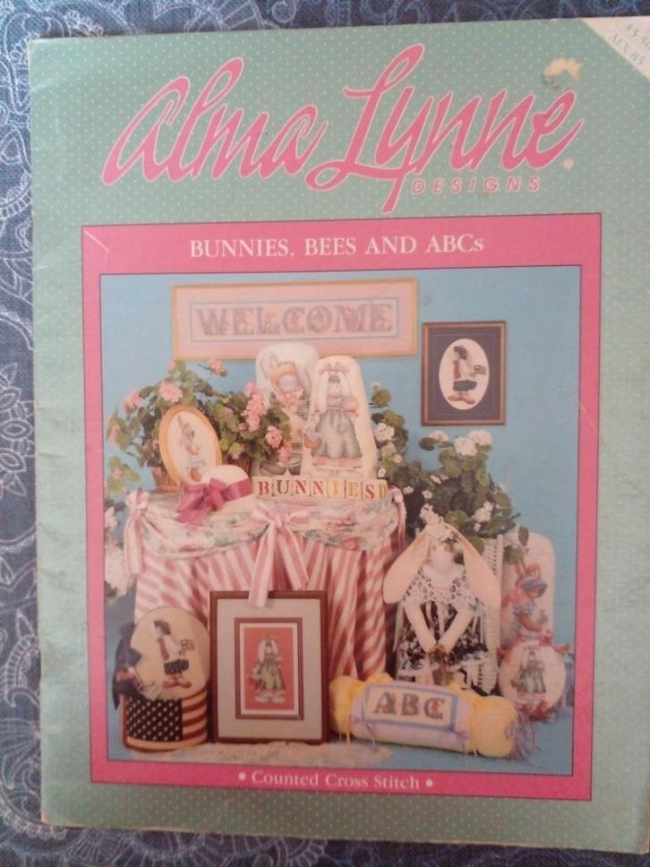 Alma Lynne Borduurpatroon - Konijntjes, Bijen & ABC, Hobby en Vrije tijd, Borduren en Borduurmachines, Gebruikt, Patroon, Handborduren