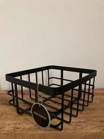 Mand zwart metaal., Huis en Inrichting, Woonaccessoires | Schalen en Manden, Overige materialen, Mand, Vierkant, Ophalen of Verzenden