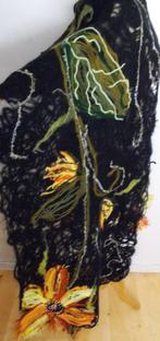 Prachtige vilt/wollen kunst/art handmade sjaal/omslagdoek, Kleding | Dames, Verzenden, Zo goed als nieuw, Maat 46/48 (XL) of groter