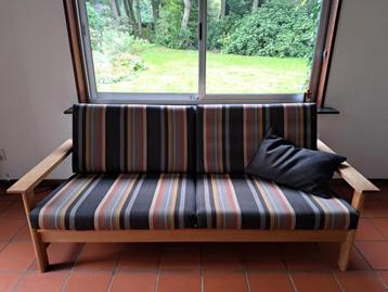 bank beschikbaar voor biedingen