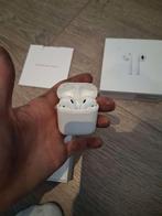 AirPods (gebruikt) - Compleet met doos, Tjeromedia@gmail.com, Gebruikt, Apple, Bluetooth