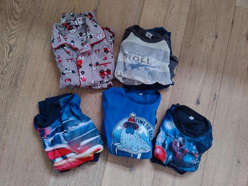 3 fleece pyjama's C&A + 2 gratis pyjama Zeeman, Petit B, Kinderen en Baby's, Kinderkleding | Maat 104, Gebruikt, Jongen, Nacht- of Onderkleding