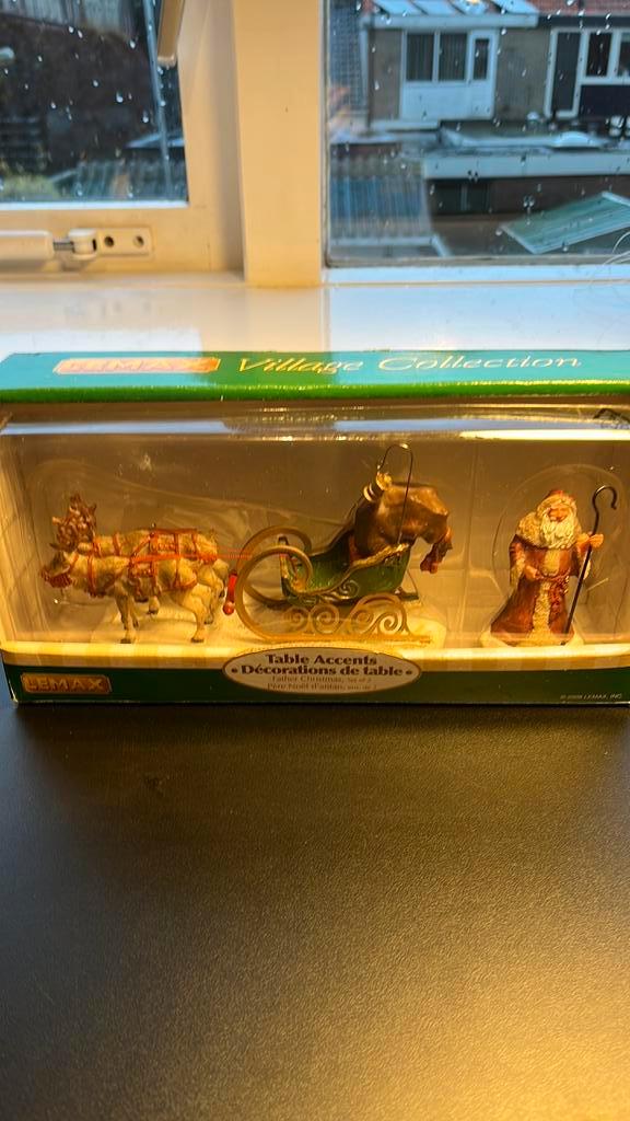 Lemax kerstman met slee en rendieren, Diversen, Kerst, Gebruikt, Ophalen