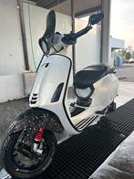 vespa sprint full option, Fietsen en Brommers, Scooters | Vespa, Ophalen of Verzenden, Zo goed als nieuw