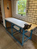 Werkbank met bankschroef, Doe-het-zelf en Verbouw, Werkbanken, Ophalen, Gebruikt, 120 tot 170 cm, Bankschroef
