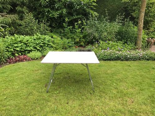 tuintafeltje, Tuin en Terras, Tuintafels, Gebruikt, Rechthoekig, Overige materialen, Ophalen