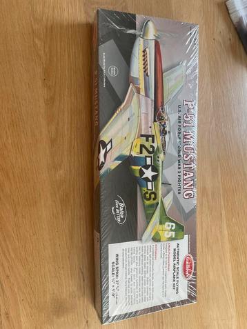Guillow’s p-51 mustang ww2 fighter no.402 beschikbaar voor biedingen