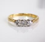 18 krt gouden ring met 3 diamanten, Gebruikt, ., Ophalen of Verzenden, Kleiner dan 17