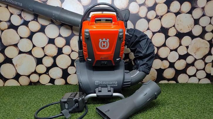 IN NIEUWSTAAT Husqvarna 550iBTX Ruggedragen Bladblazer - SET, Tuin en Terras, Bladblazers, Zo goed als nieuw, Ruggedragen, Accu