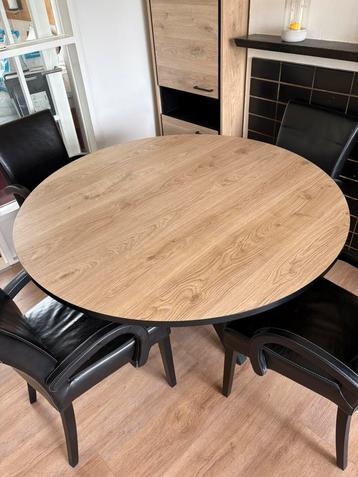 Verstelbare eettafel ø1.30m beschikbaar voor biedingen