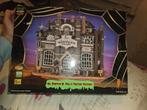 Lemax Spooky Town Dr. Stretch N. Pull's Torture Factory, Diversen, Kerst, Ophalen of Verzenden, Zo goed als nieuw