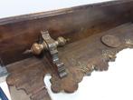Oude klassieke Wand kapstok . Hout met metalen haken, Huis en Inrichting, Woonaccessoires | Kapstokken, Gebruikt, ., ., Minder dan 100 cm