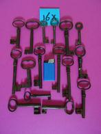 16 OUDE ANTIEKE SLEUTELS SLOT SLOTEN KAST DEUR SLEUTEL, Ophalen of Verzenden