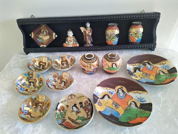 Japans Satsuma-aardewerk., Antiek en Kunst, Antiek | Keramiek en Aardewerk, Ophalen of Verzenden