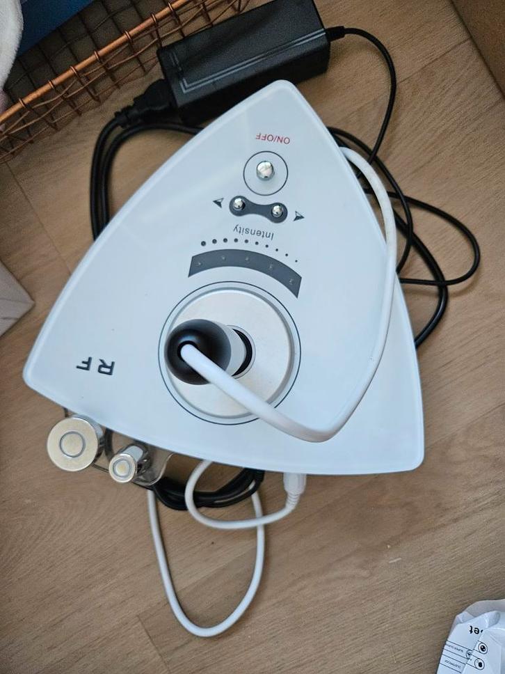 RF Radiofrequentie Apparaat, Sieraden, Tassen en Uiterlijk, Uiterlijk | Gezichtsverzorging, Ophalen of Verzenden