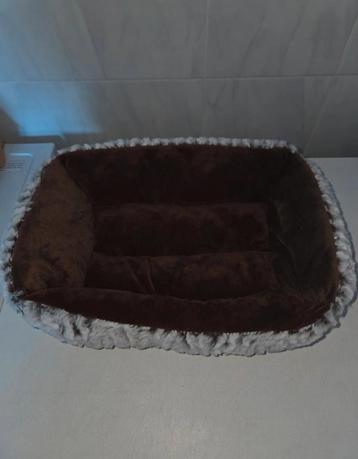 Konijnen mandje + bakje beschikbaar voor biedingen