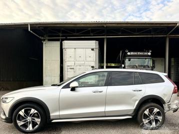 Volvo v-60 Cross country 2.0 D4 190pk aut AWD Intro Ed - pan beschikbaar voor biedingen