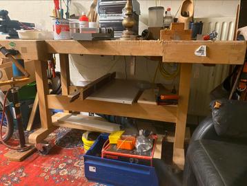 Vintage timmermans werkbank goede staat beschikbaar voor biedingen