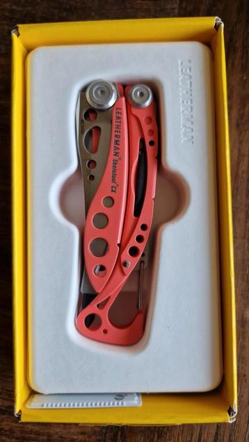 Leatherman skeletool cx guava-pink beschikbaar voor biedingen