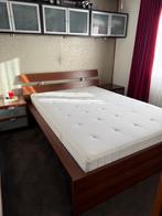 Tweepersoonsbed van hout, Huis en Inrichting, Slaapkamer | Complete slaapkamers, Ophalen of Verzenden, Zo goed als nieuw, Tweepersoons