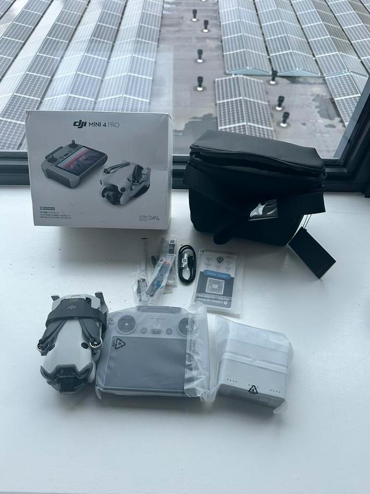 DJI Mini 4 Pro Fly More Combo (nieuw), Audio, Tv en Foto, Drones, Zo goed als nieuw, Drone met camera, Ophalen