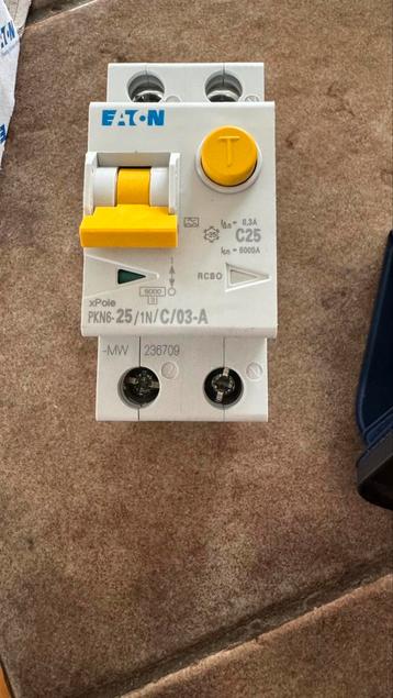 Eaton Aardlekautomaat 1P+N 25A/300mA C nieuw beschikbaar voor biedingen