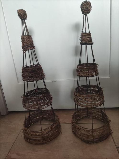 Rieten piramides (Eventueel leuk bloemstuk van maken), Huis en Inrichting, Woonaccessoires | Overige, Zo goed als nieuw, Ophalen of Verzenden