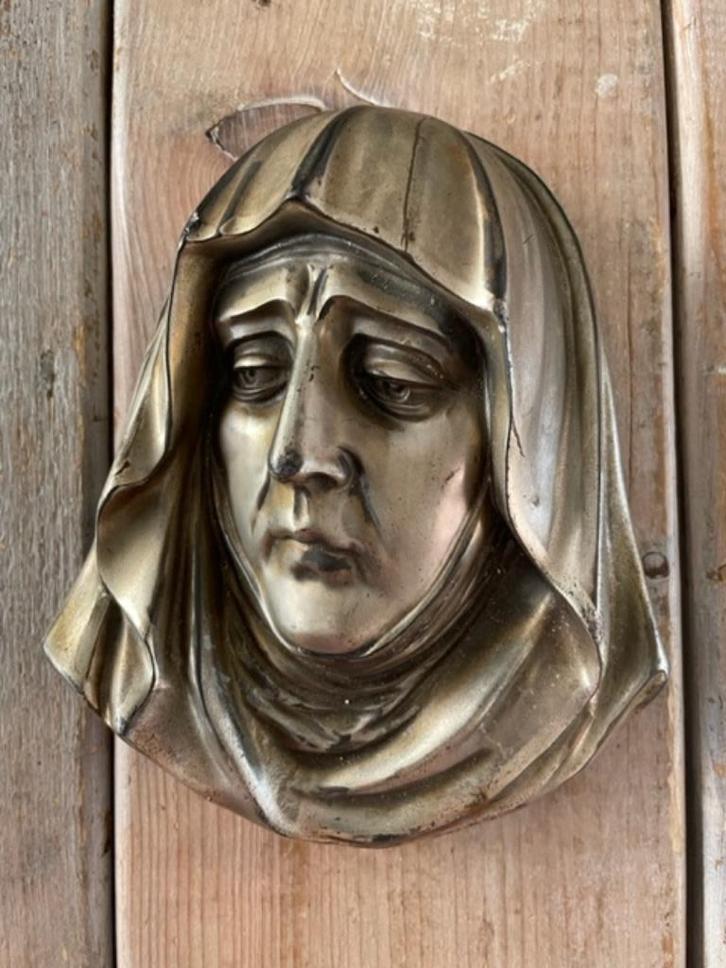 Mooie vintage metalen plaquette. Hoofd van Madonna / Maria., Verzamelen, Religie, Gebruikt, Christendom | Katholiek, Beeld(je)